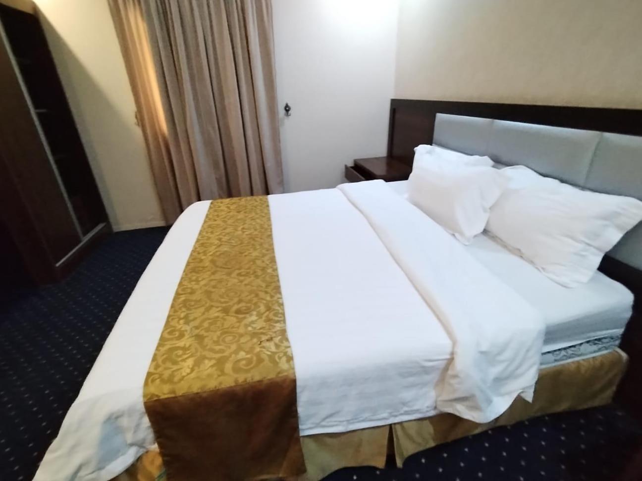 فندق الفرسان المتحدة فرع الفيصلية Aparthotel Jeddah Exterior foto